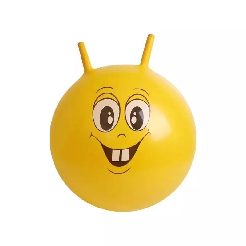 As crianças montam na bola Bouncy inflável do funil personalizaram o salto dos brinquedos da forma
